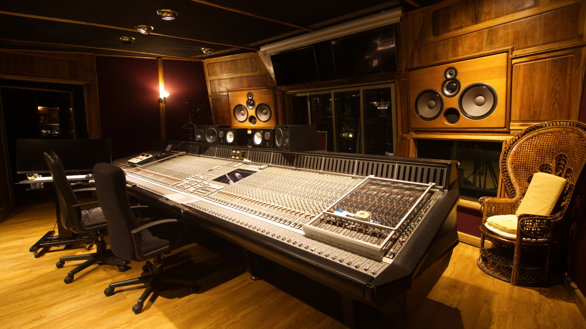 Sound Systems | Mixers | Microphones | Audio Equipment | PA Gear ...