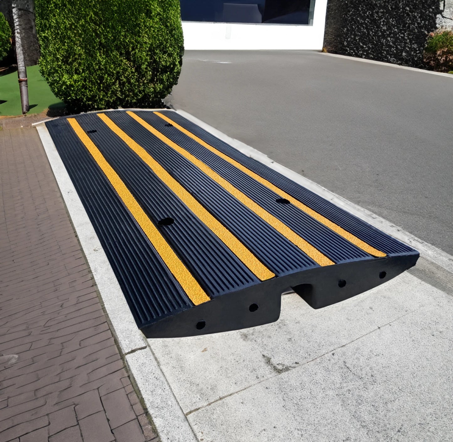 6ft Heavy-Duty Rubber Driveway Curb Ramp