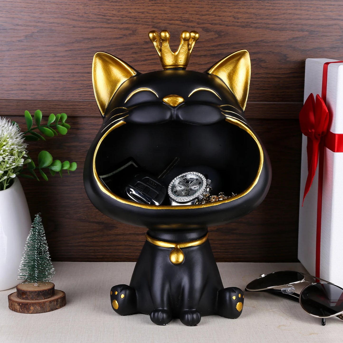 Laughing Cat Statue for Desktop Accessories Storage