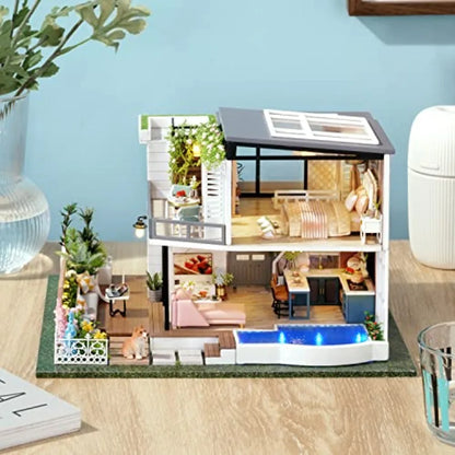 1:24 Scale Wooden Garden Villa with Furniture