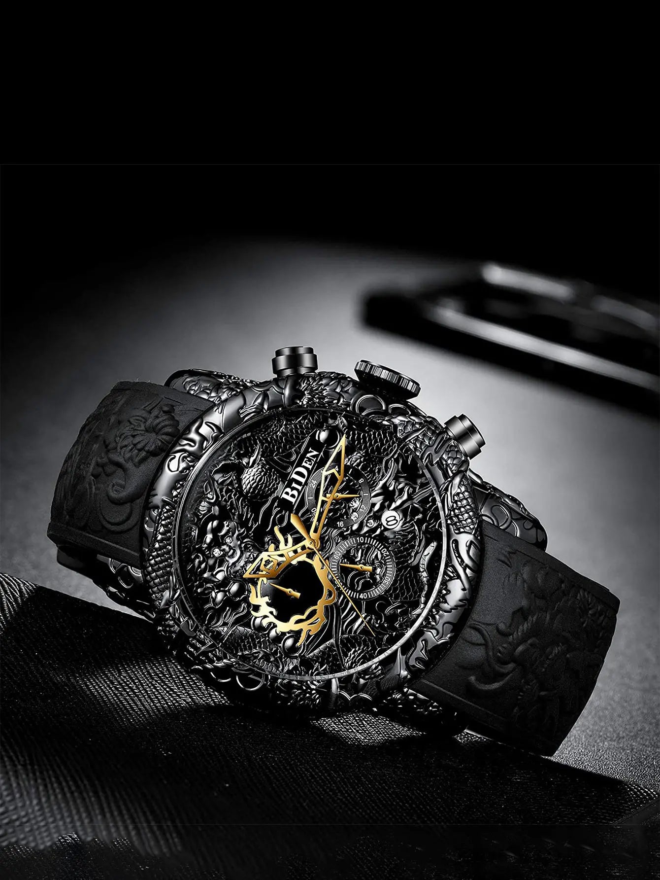 Men's Large Dial Chronograph Waterproof Quartz Watch, with 3D Carved Dragon Design